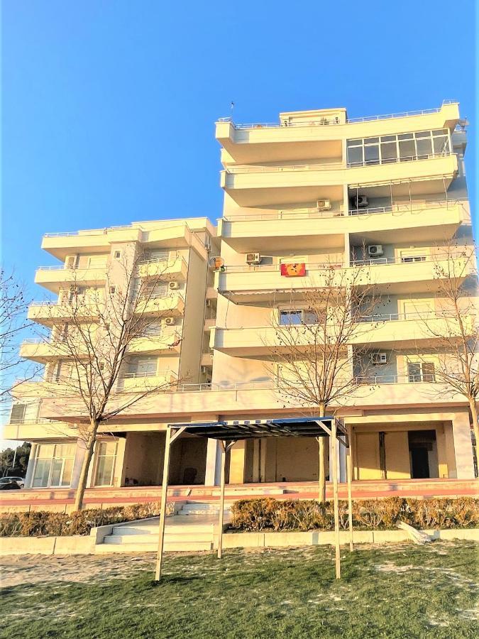 Sky & Sea Viewing Apartment Vlore Exterior photo