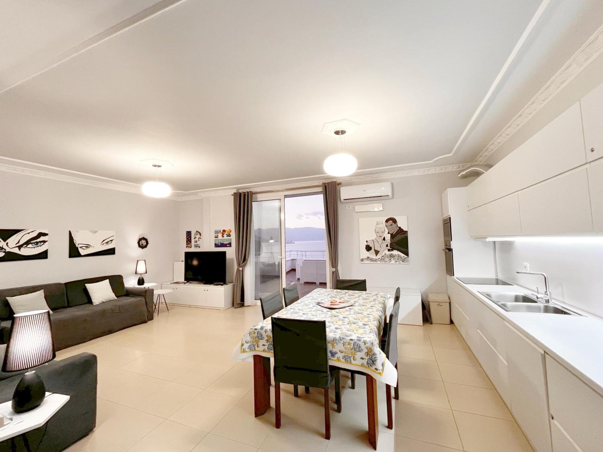 Sky & Sea Viewing Apartment Vlore Exterior photo