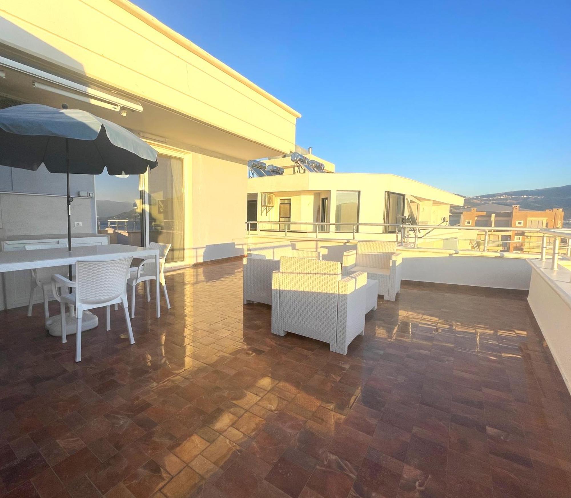 Sky & Sea Viewing Apartment Vlore Exterior photo