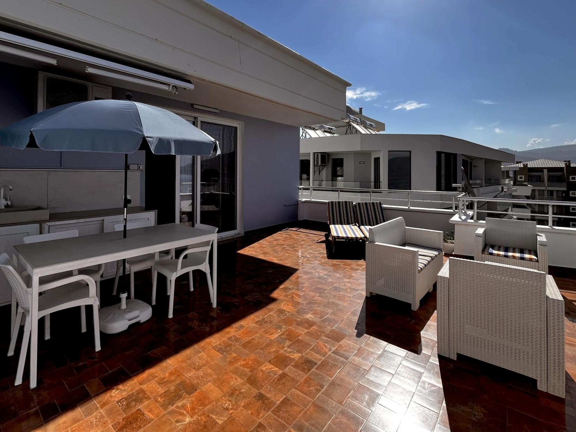 Sky & Sea Viewing Apartment Vlore Exterior photo
